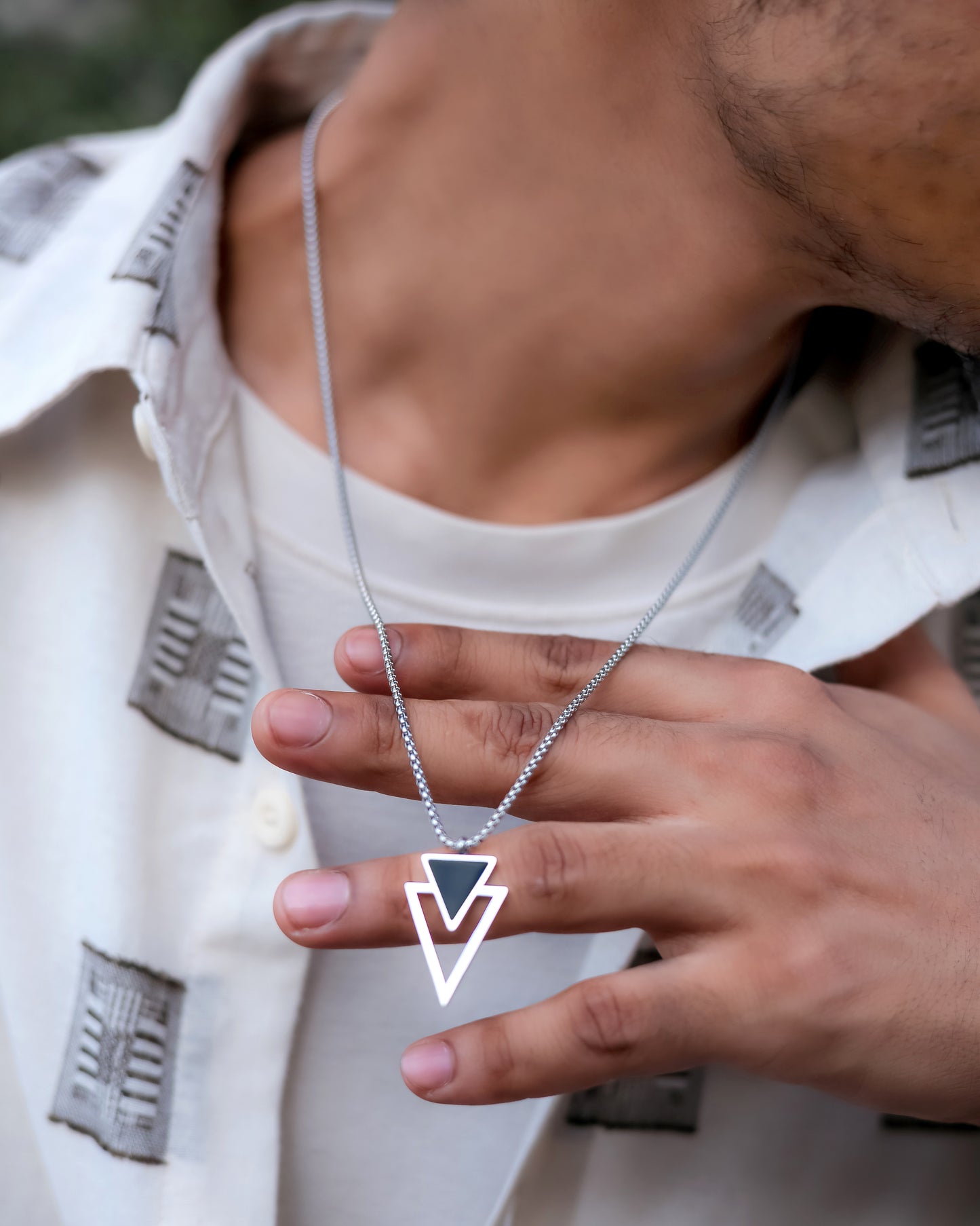 MonoV Necklace