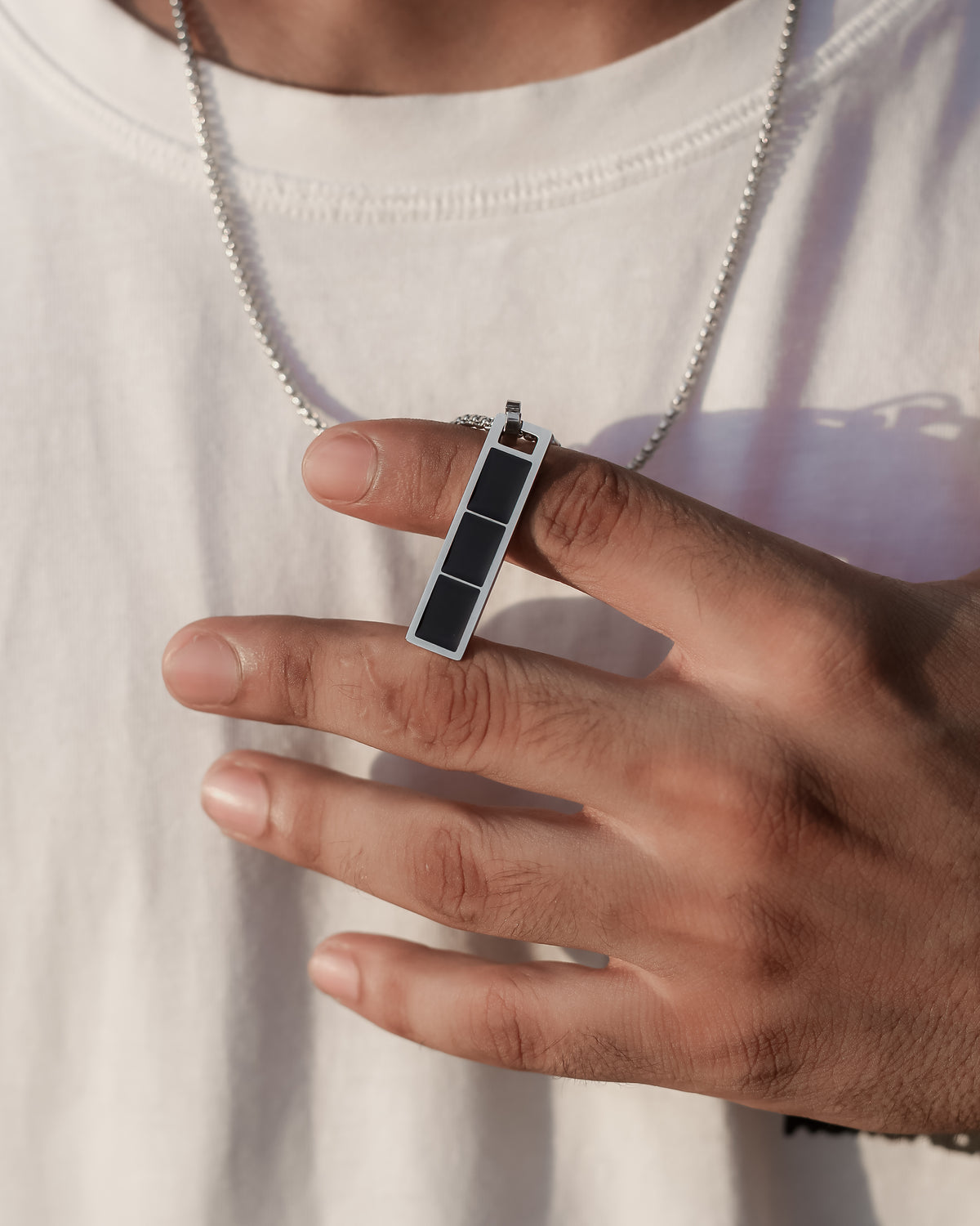 Noir Edge Bar Pendant